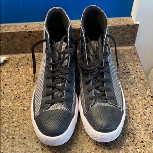 Converse high top